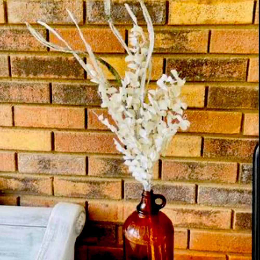 *Winter White Sparkle Artificial Eucalyptus Spray 28”